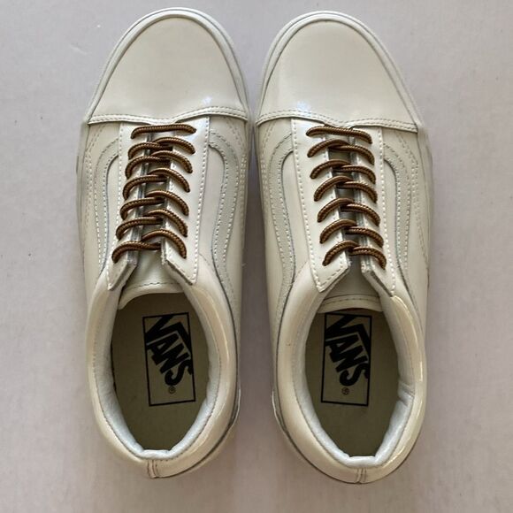 VANS Women’s Old Skool White Patent Leather Sneakers Size 7 - Picture 4 of 9